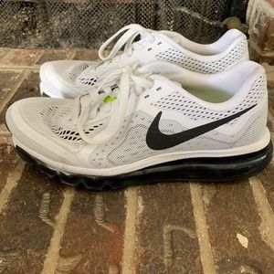 Men’s Nike Airmax neutral ride running shoes